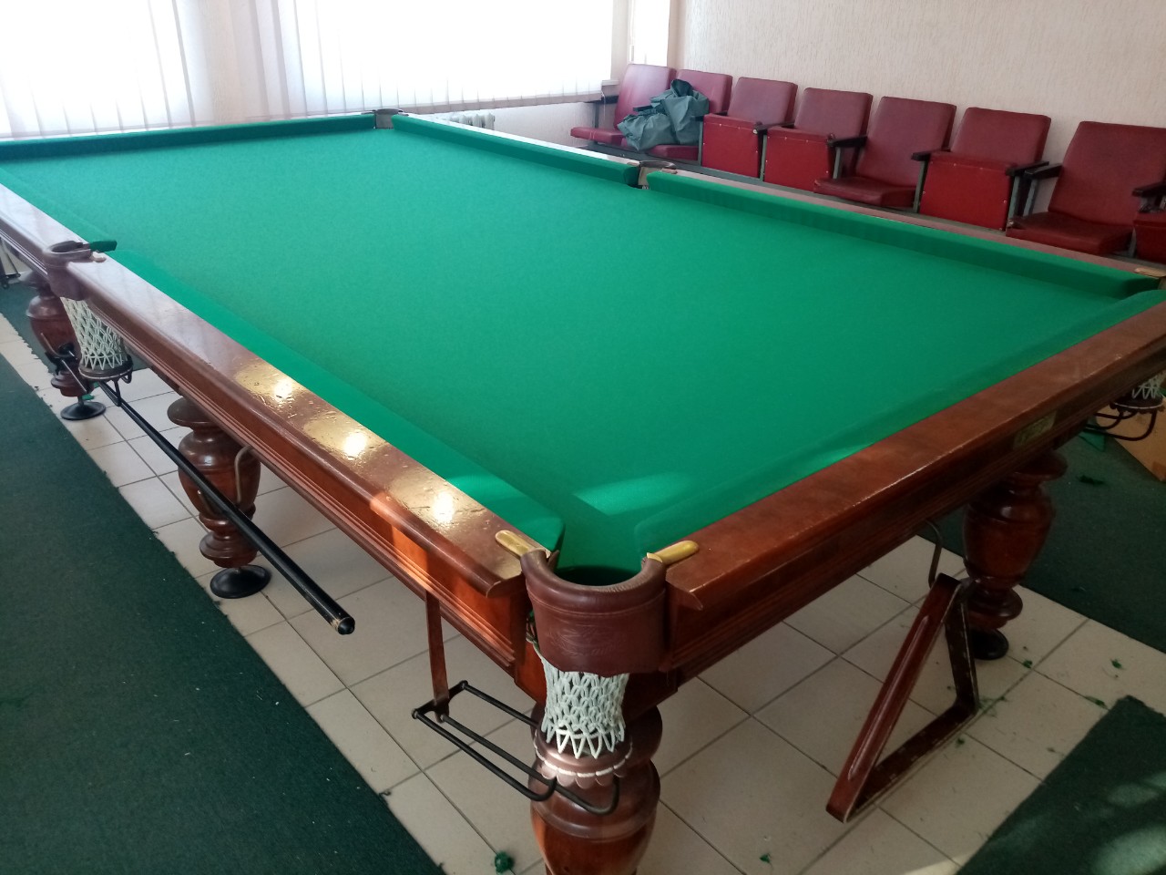 Замена сукна бильярдного стола Виконт 10 футов
